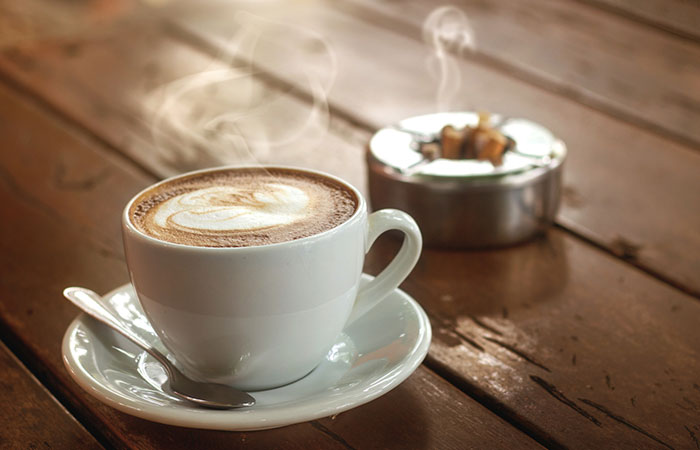 歯が黄ばんでしまう理由